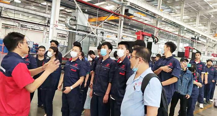 �ú��˱�ӿ��ǰ